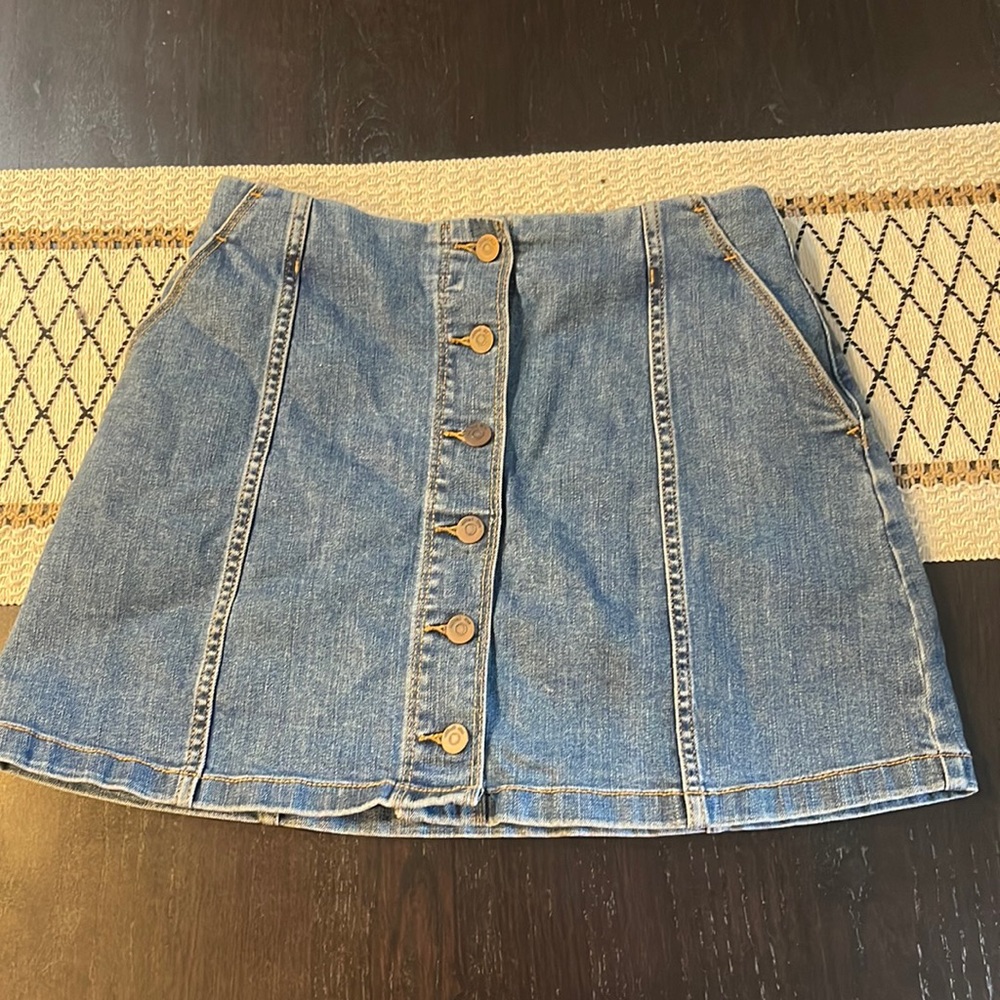 Wilfred Free Button Front Denim Skirt